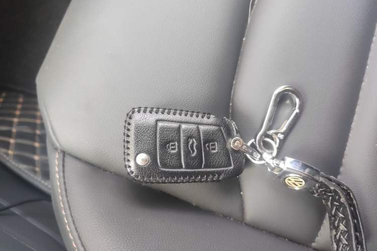 Used Volkswagen Tharu 2020 280TSI Two-Wheel Drive Luxury Edition China VI Standard Vehicle Key