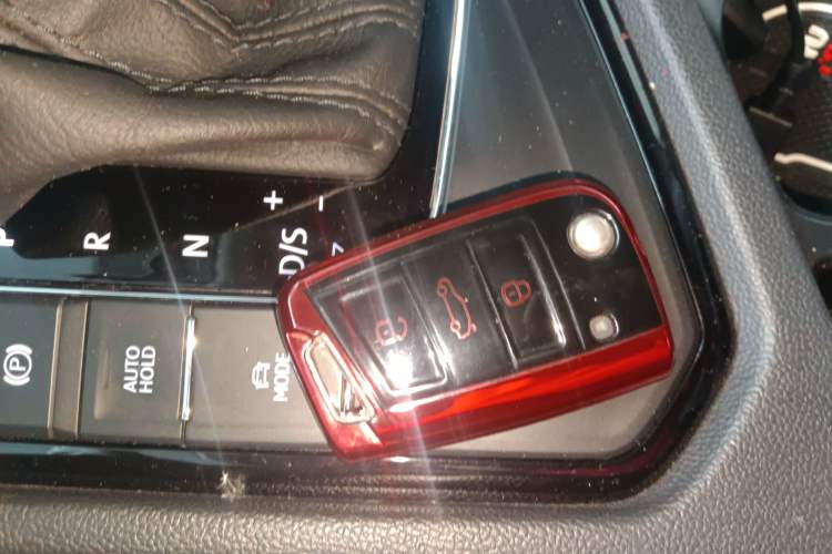 Used Volkswagen Tharu 2020 280TSI Two-Wheel Drive Luxury Plus Version China VI Standard Vehicle Key