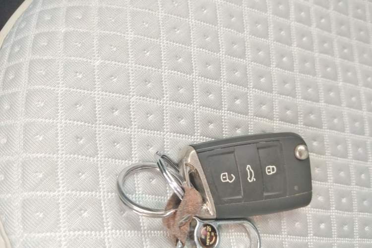 Used Volkswagen Tharu 2020 280TSI Two-Wheel Drive Luxury Edition China VI Standard Vehicle Key