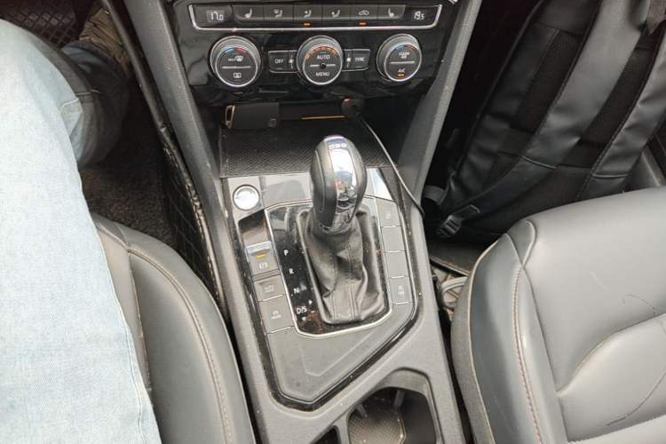 Used Volkswagen Tharu 2020 280TSI Two-Wheel Drive Luxury Edition China VI Standard Gear Lever