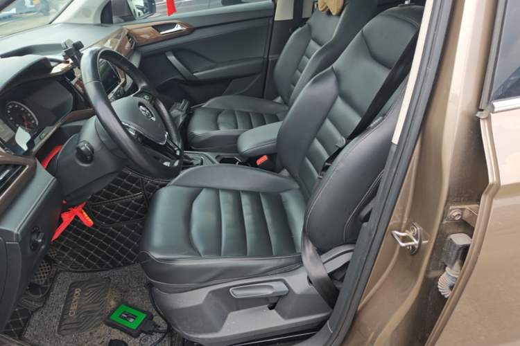 Used Volkswagen Tharu 2020 280TSI Two-Wheel Drive Luxury Edition China VI Standard Left Front Seat