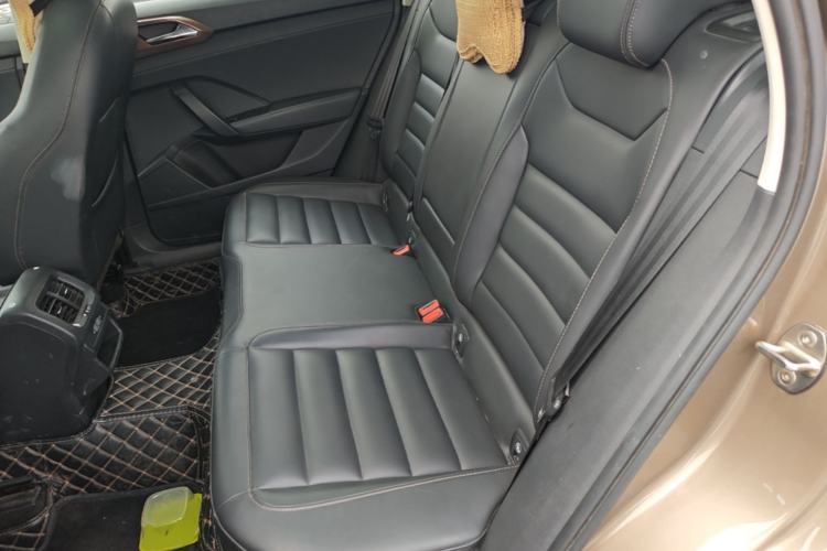 Used Volkswagen Tharu 2020 280TSI Two-Wheel Drive Luxury Edition China VI Standard Left Rear Seat
