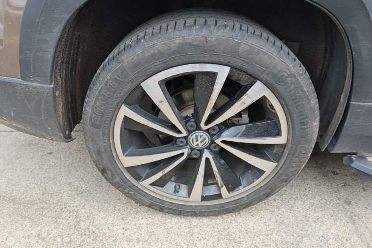 Used Volkswagen Tharu 2020 280TSI Two-Wheel Drive Luxury Edition China VI Standard Right Rear Wheel Hub