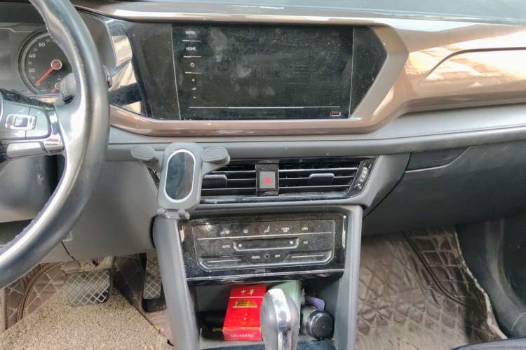 Used Volkswagen Tharu 2021 280TSI Two-Wheel Drive Comfort Edition Audio And AC Panel