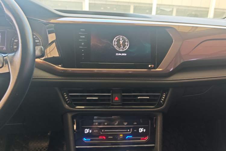 Used Volkswagen Tharu 2021 280TSI Two-Wheel Drive Comfort Edition Audio And AC Panel