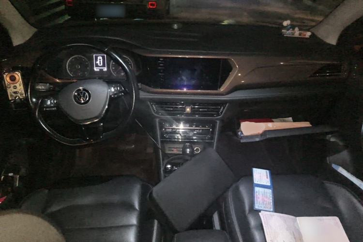 Used Volkswagen Tharu 2021 280TSI Two-Wheel-Drive Luxury Plus Edition Center Console