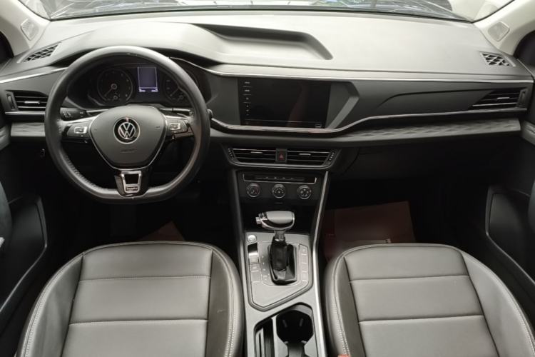 Used Volkswagen Tharu 2021 280TSI Two-Wheel Drive Trend Edition Center Console