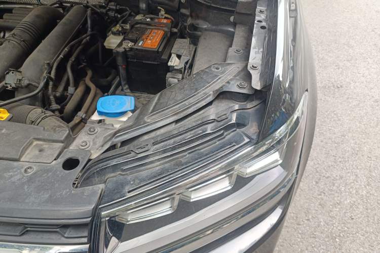 Used Volkswagen Tharu 2021 280TSI Two-Wheel Drive Comfort Edition Engine Bay Left