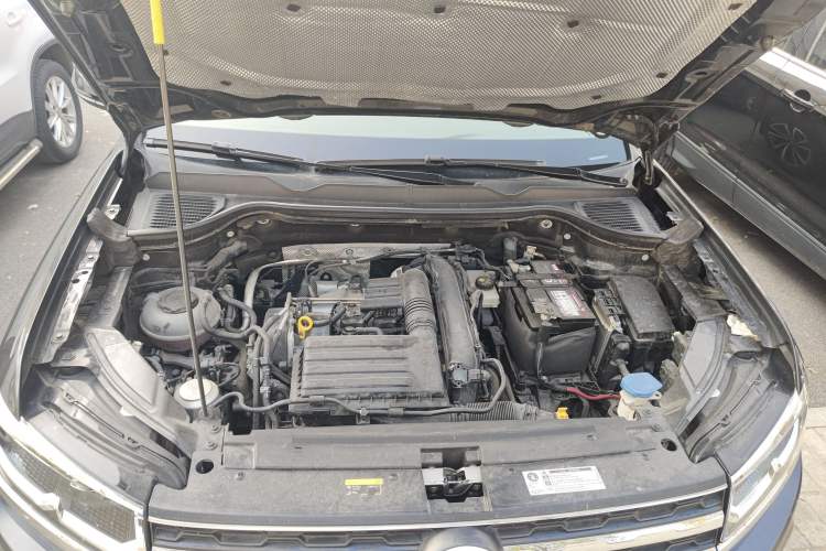 Used Volkswagen Tharu 2021 280TSI Two-Wheel-Drive Luxury Plus Edition Engine Bay