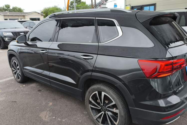 Used Volkswagen Tharu 2021 280TSI Two-Wheel-Drive Luxury Plus Edition Exterior 3