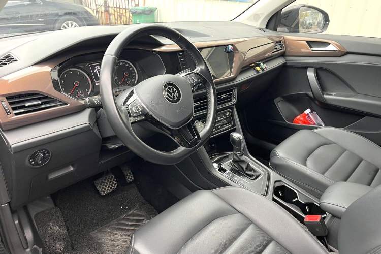 Used Volkswagen Tharu 2021 280TSI Two-Wheel-Drive Luxury Plus Edition Interior 1