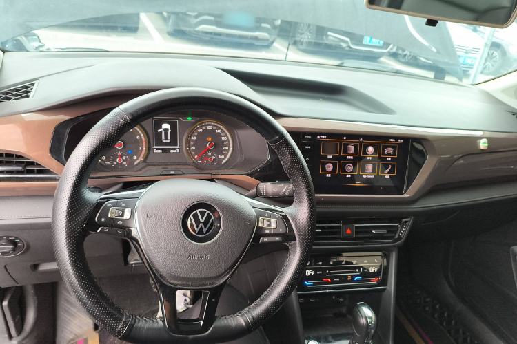 Used Volkswagen Tharu 2021 280TSI Two-Wheel-Drive Luxury Plus Edition Interior 2