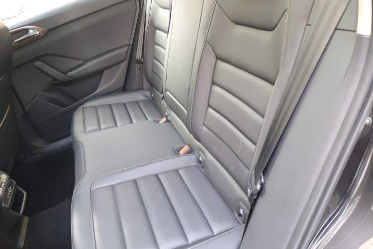Used Volkswagen Tharu 2021 280TSI Two-Wheel-Drive Luxury Plus Edition Interior 4