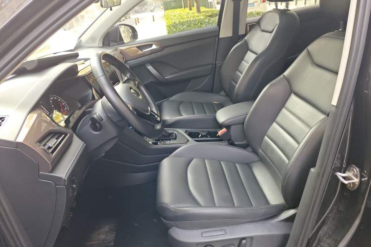 Used Volkswagen Tharu 2021 280TSI Two-Wheel-Drive Luxury Plus Edition Left Front Seat