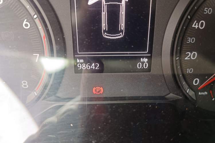 Used Volkswagen Tharu 2021 280TSI Two-Wheel Drive Comfort Edition Odometer Close Up