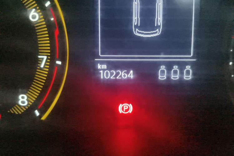 Used Volkswagen Tharu 2021 280TSI Two-Wheel-Drive Luxury Plus Edition Odometer Close Up