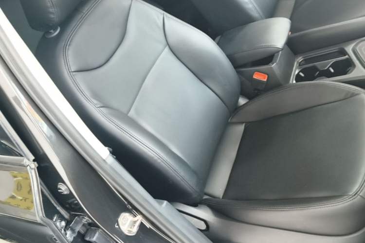 Used Volkswagen Tharu 2021 280TSI Two-Wheel Drive Trend Edition Right Front Seat