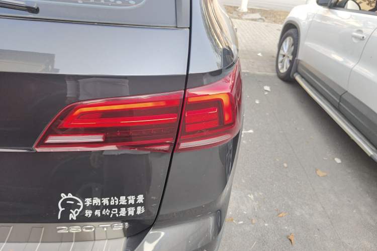 Used Volkswagen Tharu 2021 280TSI Two-Wheel-Drive Luxury Plus Edition Right Rear Taillight