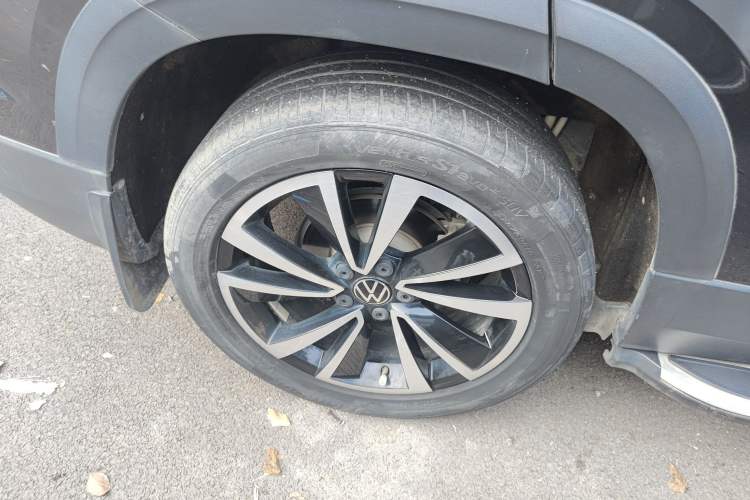 Used Volkswagen Tharu 2021 280TSI Two-Wheel-Drive Luxury Plus Edition Right Rear Wheel Hub