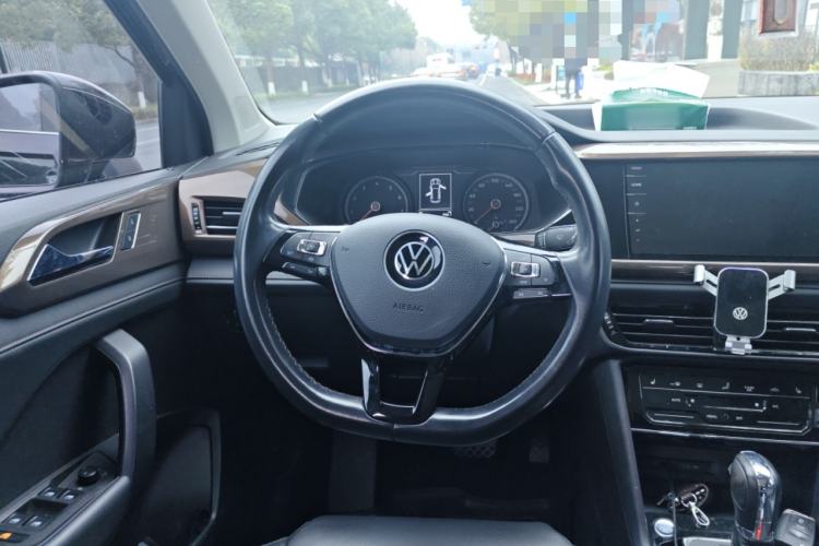 Used Volkswagen Tharu 2021 280TSI Two-Wheel-Drive Luxury Plus Edition Steering Wheel