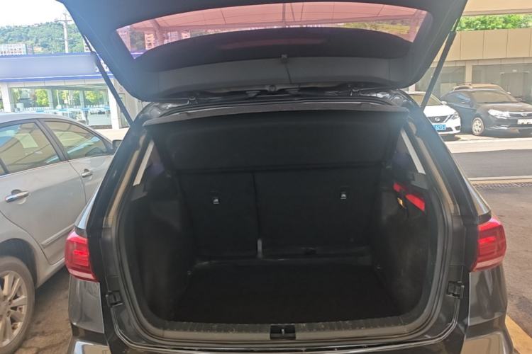 Used Volkswagen Tharu 2021 280TSI Two-Wheel Drive Comfort Edition Trunk