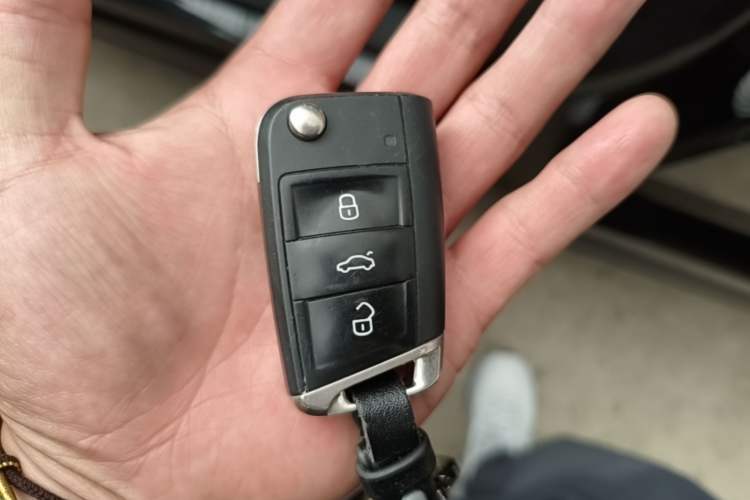 Used Volkswagen Tharu 2021 280TSI Two-Wheel Drive Trend Edition Vehicle Key