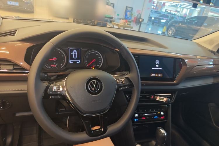 Used Volkswagen Tharu 2021 330TSI Four-Wheel Drive Luxury Edition Center Console