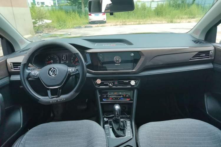 Used Volkswagen Tharu 2021 280TSI Two-Wheel Drive Comfort Edition Center Console