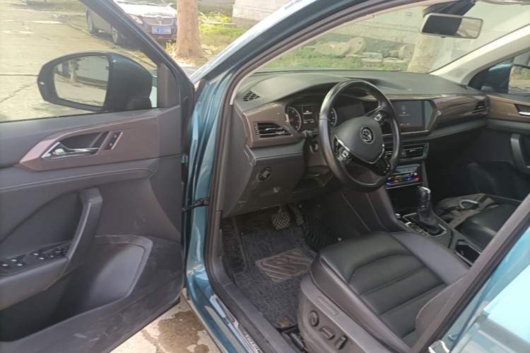 Used Volkswagen Tharu 2021 280TSI Two-Wheel-Drive Luxury Plus Edition Driver Seat
