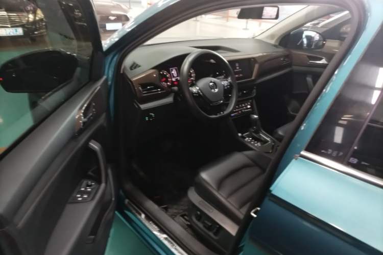 Used Volkswagen Tharu 2021 280TSI Two-Wheel-Drive Luxury Plus Edition Driver Seat