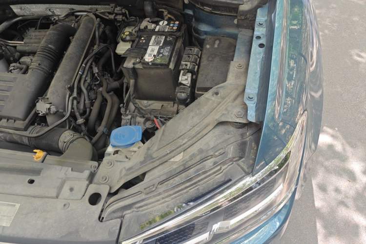 Used Volkswagen Tharu 2021 280TSI Two-Wheel-Drive Luxury Plus Edition Engine Bay Left