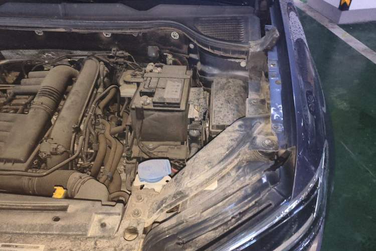 Used Volkswagen Tharu 2021 280TSI Two-Wheel-Drive Luxury Plus Edition Engine Bay Left