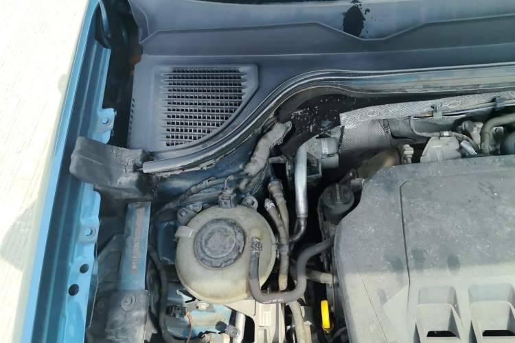Used Volkswagen Tharu 2021 330TSI Four-Wheel Drive Luxury Edition Engine Bay Right