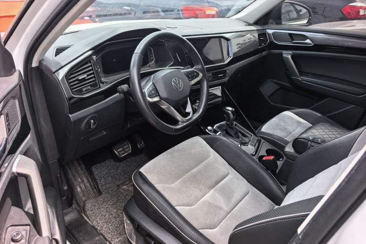 Used Volkswagen Tharu 2021 280TSI Two-Wheel-Drive Luxury Plus Edition Interior 1