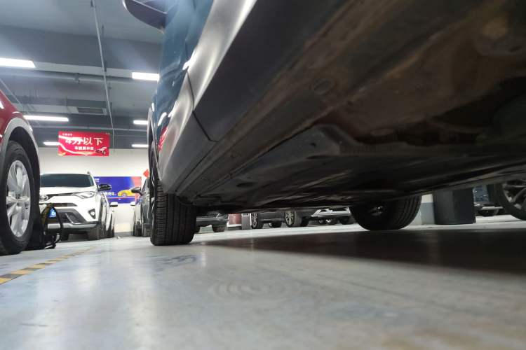 Used Volkswagen Tharu 2021 280TSI Two-Wheel-Drive Luxury Plus Edition Left Side Sill