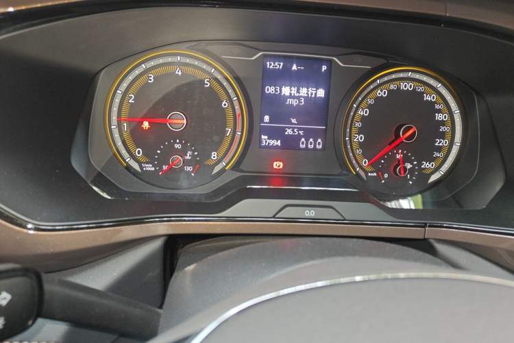 Used Volkswagen Tharu 2021 280TSI Two-Wheel-Drive Luxury Plus Edition Odometer Close Up