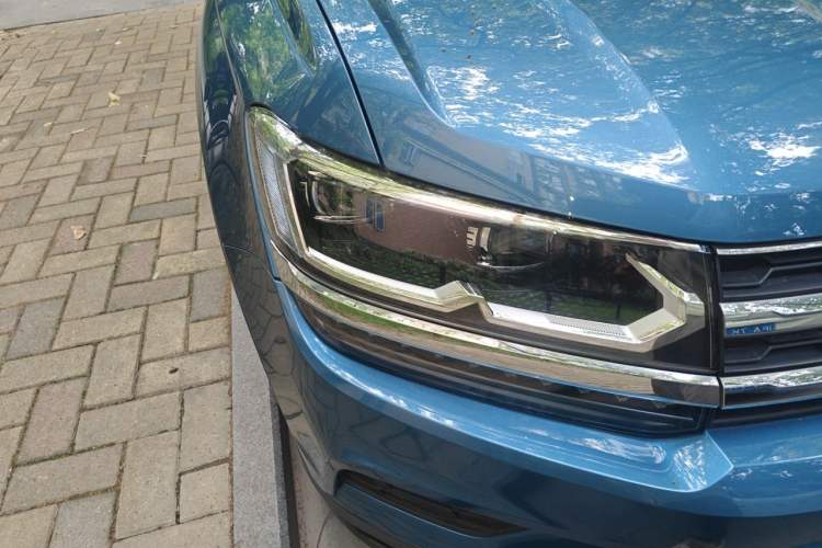 Used Volkswagen Tharu 2021 280TSI Two-Wheel-Drive Luxury Plus Edition Right Front Headlight