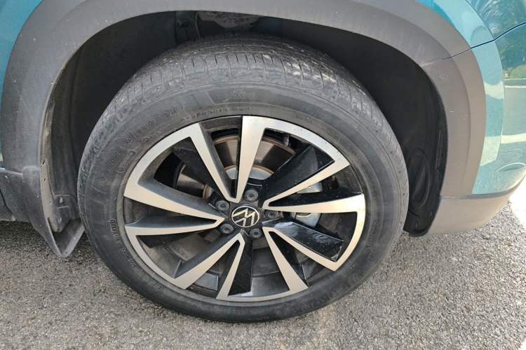 Used Volkswagen Tharu 2021 280TSI Two-Wheel-Drive Luxury Plus Edition Right Front Wheel Hub