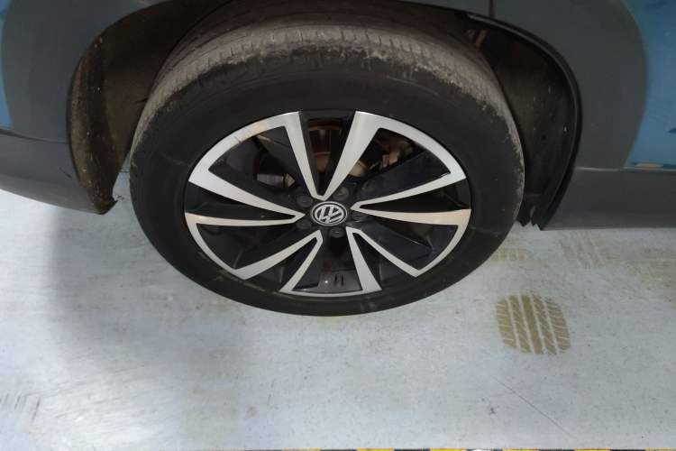 Used Volkswagen Tharu 2021 280TSI Two-Wheel-Drive Luxury Plus Edition Right Rear Wheel Hub