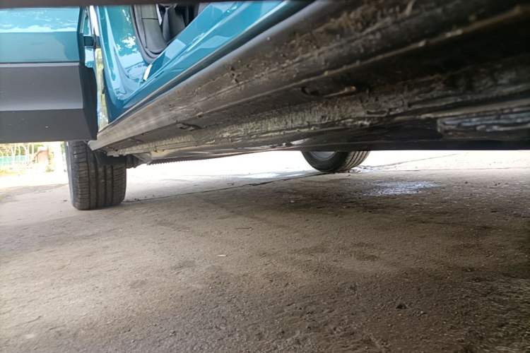 Used Volkswagen Tharu 2021 280TSI Two-Wheel-Drive Luxury Plus Edition Right Side Sill
