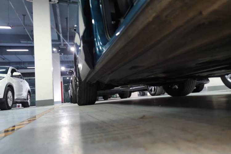 Used Volkswagen Tharu 2021 280TSI Two-Wheel-Drive Luxury Plus Edition Right Side Sill