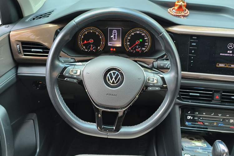Used Volkswagen Tharu 2021 280TSI Two-Wheel-Drive Luxury Plus Edition Steering Wheel