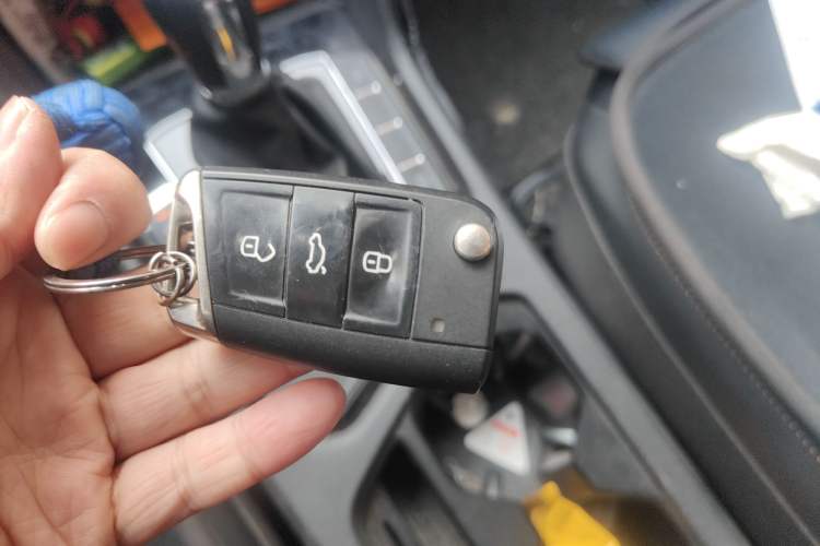 Used Volkswagen Tharu 2021 280TSI Two-Wheel-Drive Luxury Edition Vehicle Key