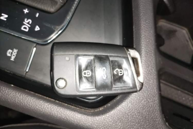 Used Volkswagen Tharu 2021 280TSI Two-Wheel-Drive Luxury Plus Edition Vehicle Key