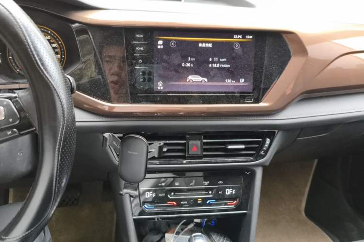 Used Volkswagen Tharu 2021 280TSI Two-Wheel Drive Comfort Edition Audio And AC Panel