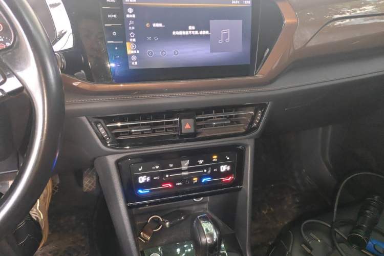 Used Volkswagen Tharu 2021 280TSI Two-Wheel-Drive Luxury Plus Edition Audio And AC Panel
