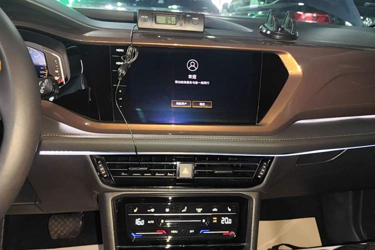 Used Volkswagen Tharu 2021 330TSI Four-Wheel Drive Flagship Edition Audio And AC Panel