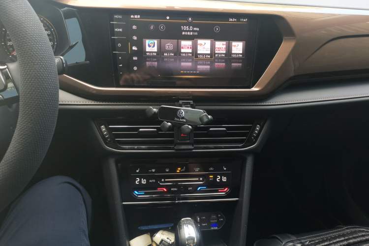 Used Volkswagen Tharu 2021 280TSI Two-Wheel-Drive Luxury Plus Edition Audio And AC Panel