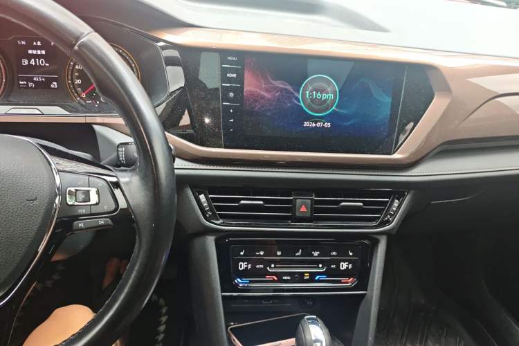 Used Volkswagen Tharu 2021 280TSI Two-Wheel-Drive Luxury Plus Edition Audio And AC Panel