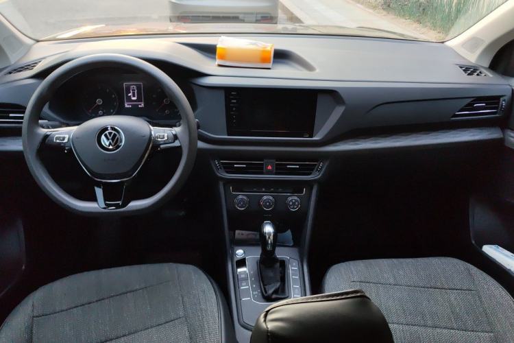 Used Volkswagen Tharu 2021 280TSI Two-Wheel Drive Trend Edition Center Console